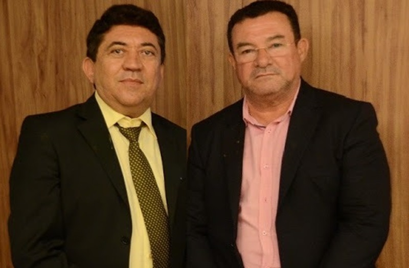 03062020 ex e atual juntos - FALHOU : TCE-PB reprova contas de 2013 e imputa débito de R$ 548,5 mil ao ex-prefeito de Triunfo Damisio Mangueira; VEJA